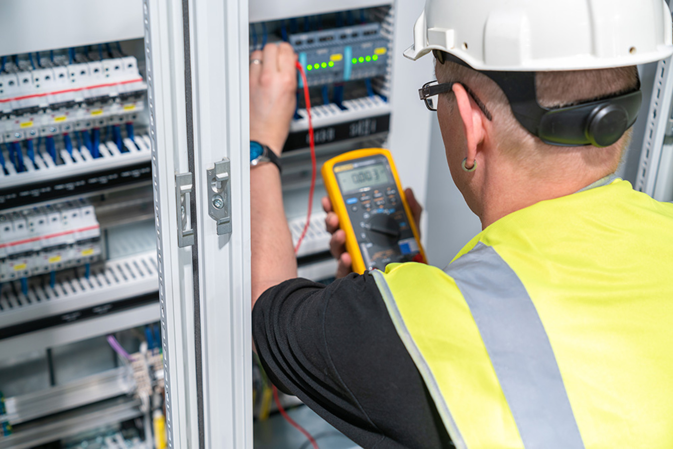 Elektroanlagen-Kontrolle bei EAB Berlit GmbH &. Co.KG in Floh-Seligenthal