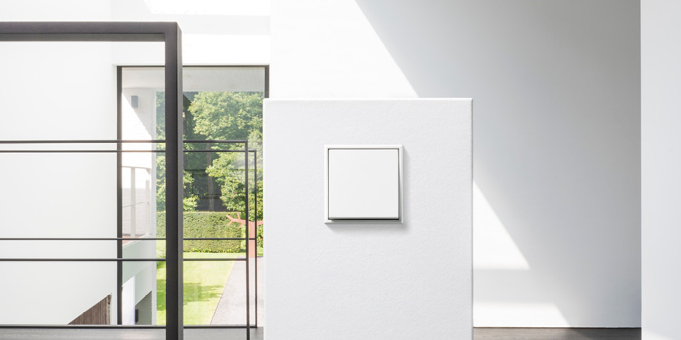 JUNG Schalterprogramme bei EAB Berlit GmbH &. Co.KG in Floh-Seligenthal